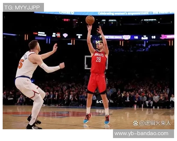 马克西上半场表现全面11投4中贡献12分3篮板4助攻1抢断1盖帽