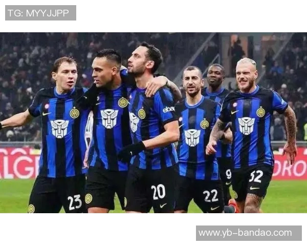 国米九月最佳球员候选名单揭晓迪马尔科图拉姆劳塔罗恰尔汗奥卢争夺荣誉